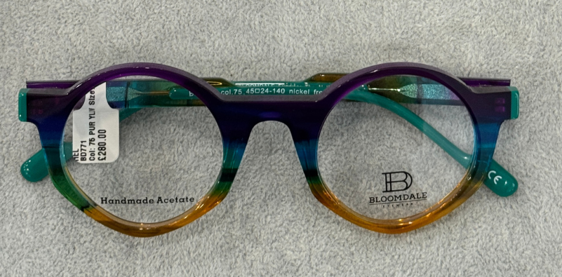 Close up on a pair of Bloomdale glasses
